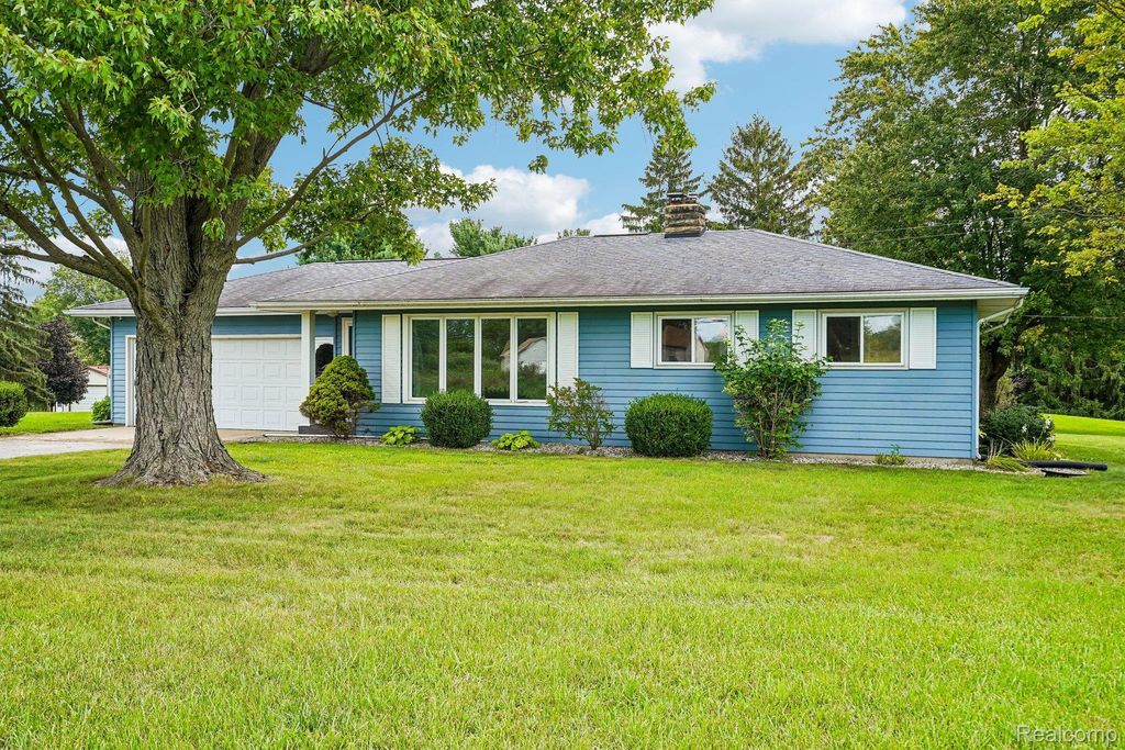 3981 S State Road, Shiawassee township