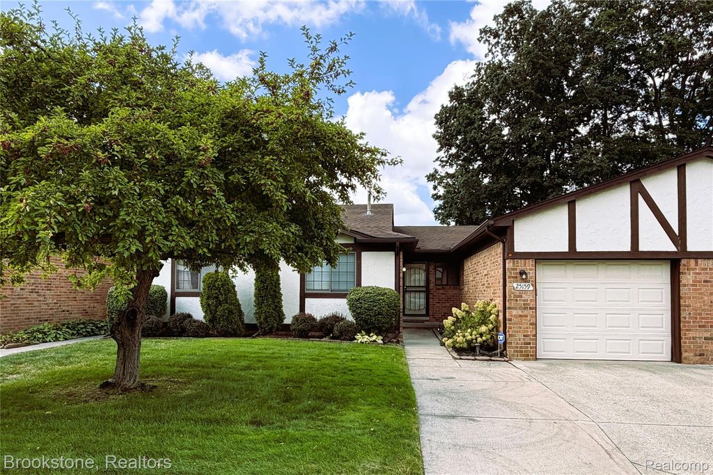 25159 Joanne Smith Drive, Warren