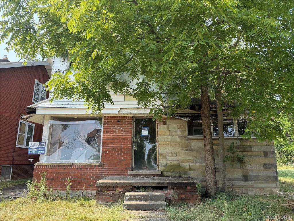 11975 Hamburg Street, Detroit city