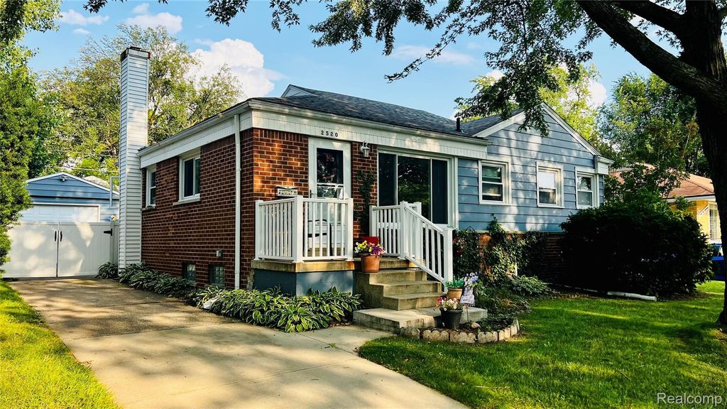 2520 Barstow Road, Lansing city