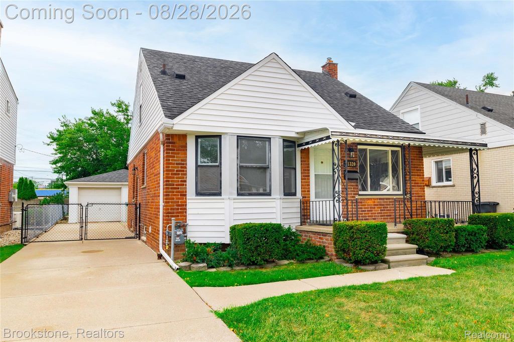 21320 Frazho Street, St. Clair Shores city