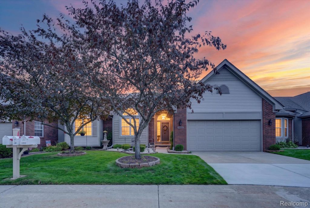 14960 Heather Pointe Drive, Sterling Heights