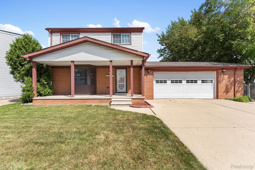 25839 Fairgrove Street, Woodhaven