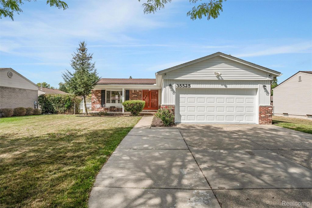 35525 Connecticut Drive, Sterling Heights city