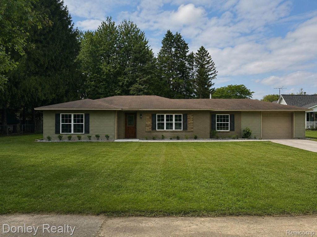 2840 Fenner Street, Marlette city
