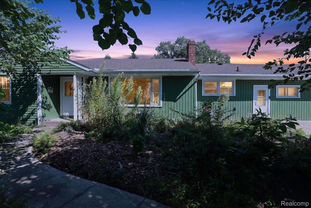 10165 Talladay Road, Augusta charter township