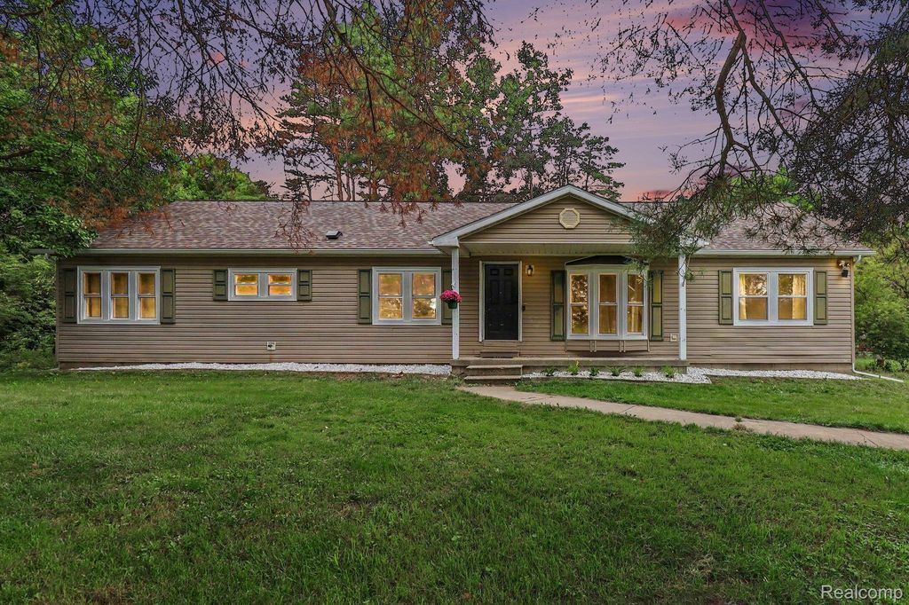 6357 N State Road, Richfield township