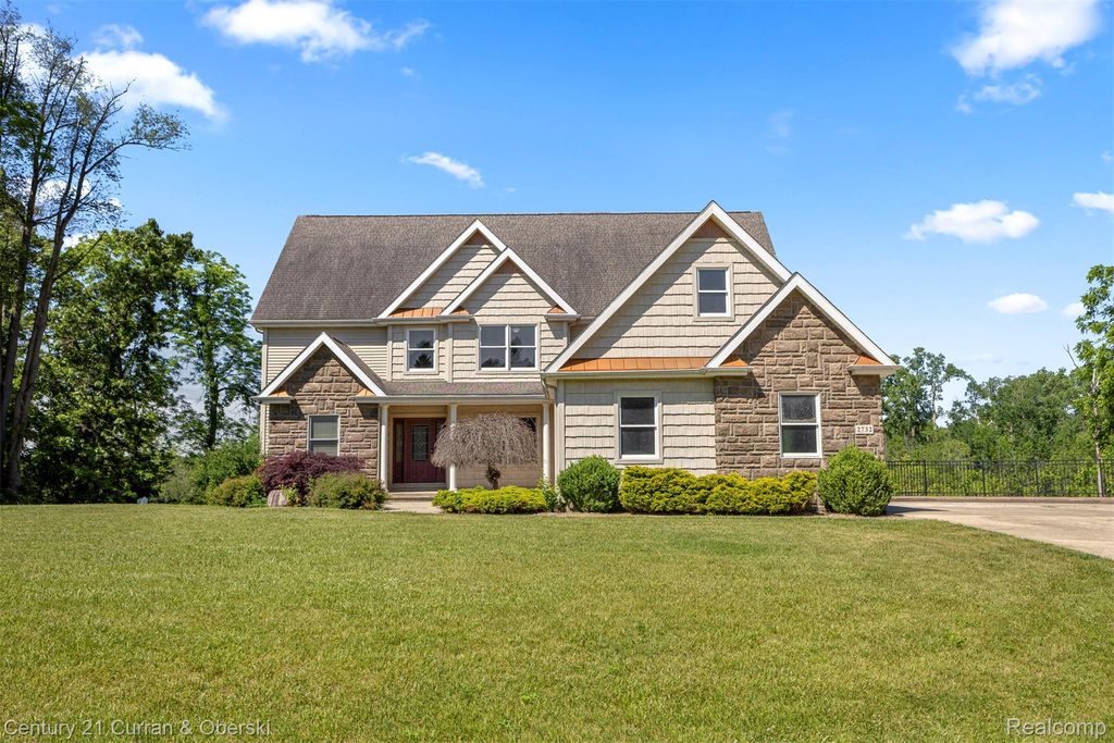 2732 Carric Court, Rives township
