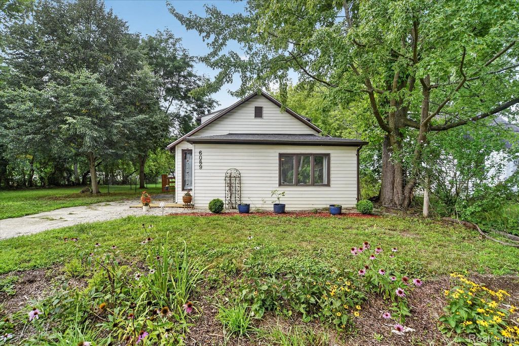 6089 Hardy Avenue, Meridian charter township