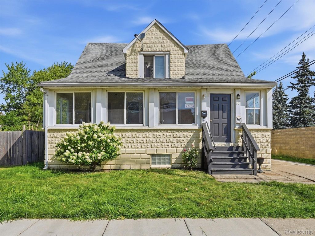 30 W Granet Avenue, Hazel Park city