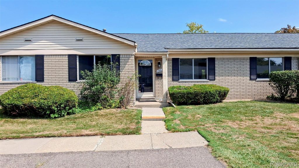 26583 Franklin Pointe Drive 153, Southfield