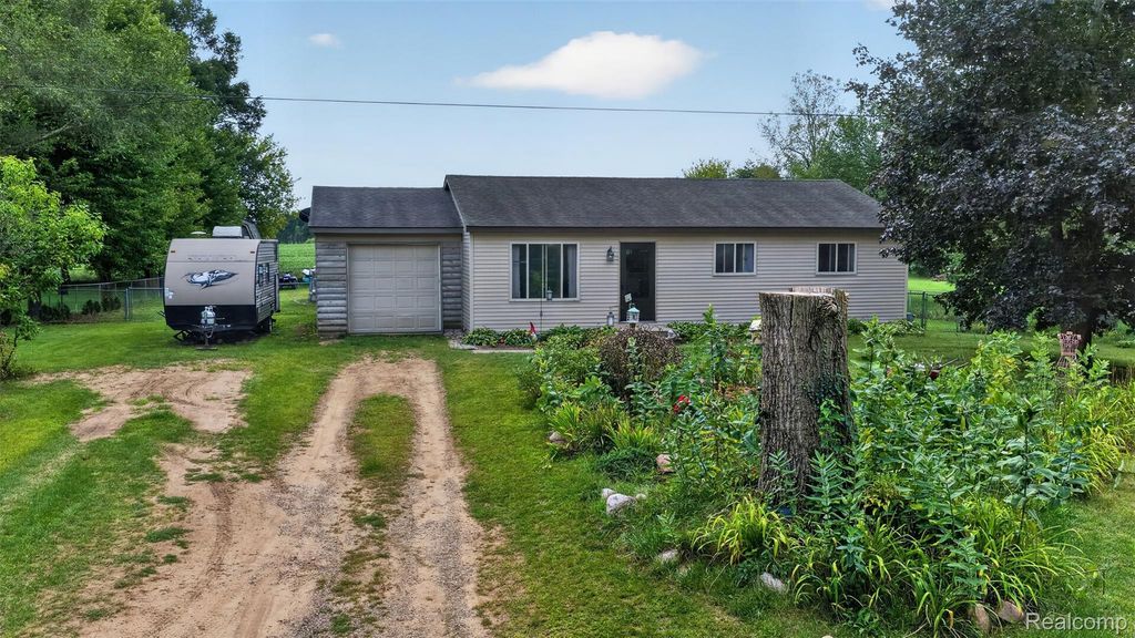 4855 Briggs Road, Marathon township