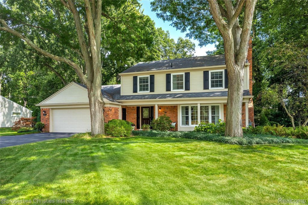 2805 Lamplighter Lane, Bloomfield charter township