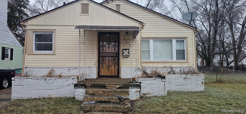 3315 Fulton Street, Saginaw city