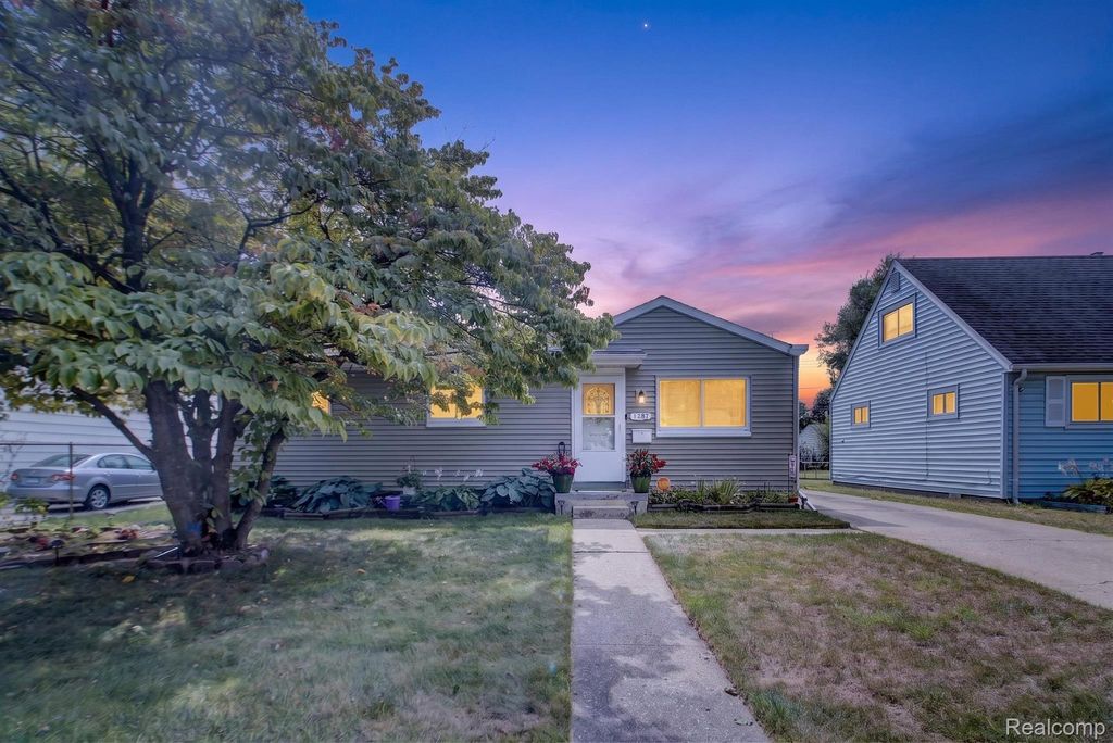 1287 Hunter Avenue, Ypsilanti charter township