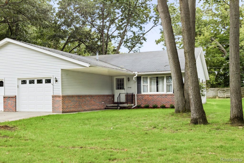 3948 Butternut Court, Port Huron