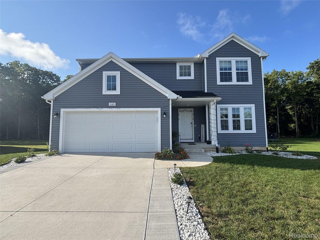 5149 Mclin Drive, Texas charter township