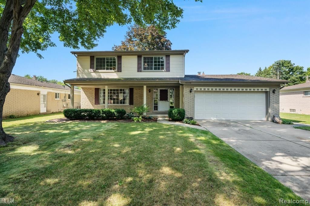 32229 Cambridge Drive, Warren city
