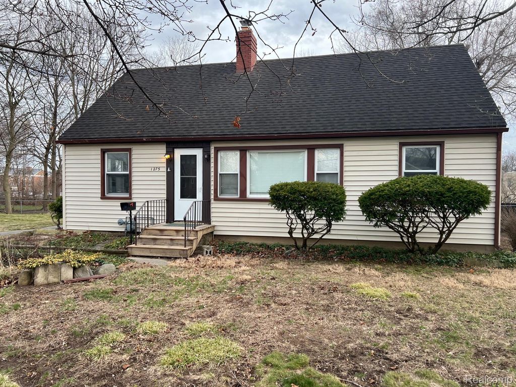 1275 University Avenue, Adrian city