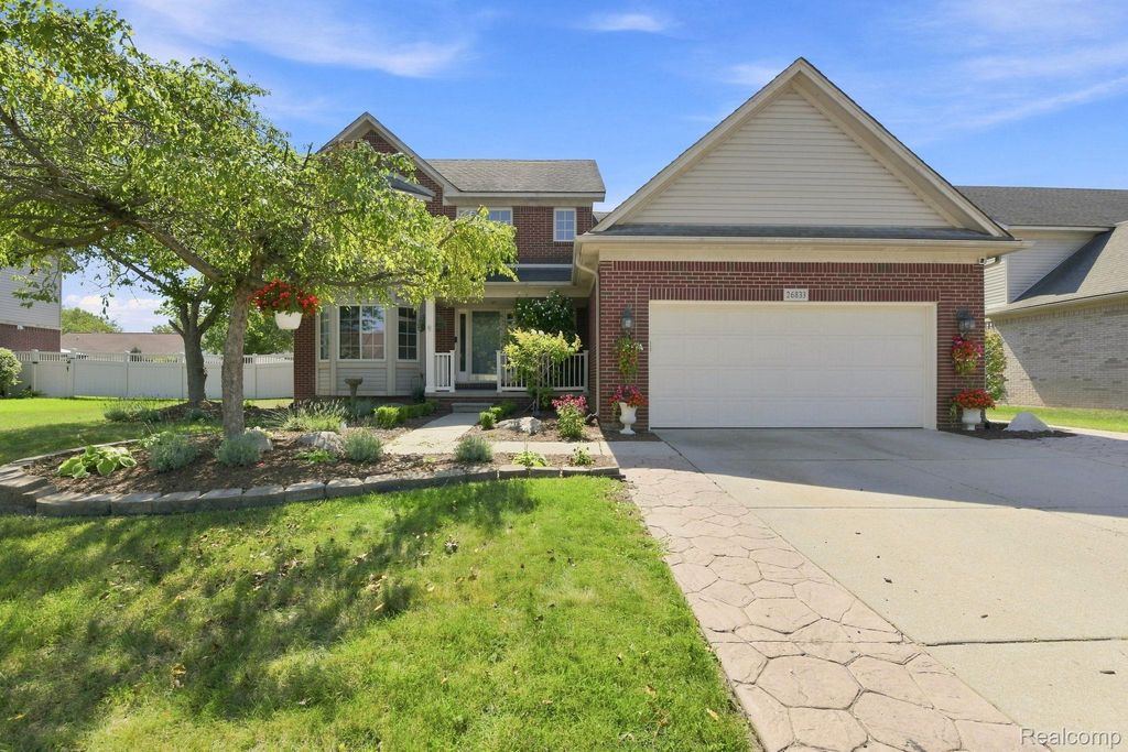 26833 Arcadia Drive, Flat Rock city