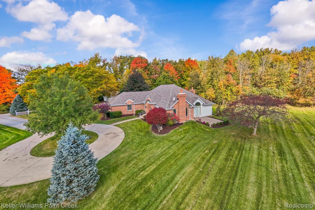 24037 Armada Center Rd, Armada