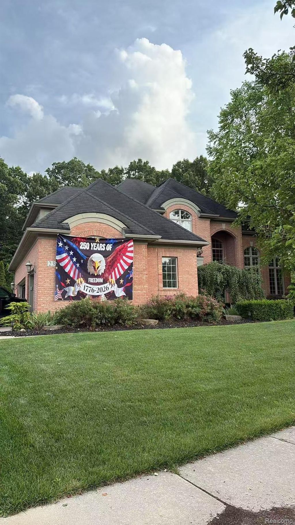 2352 Ivy Hill Drive, Commerce charter township