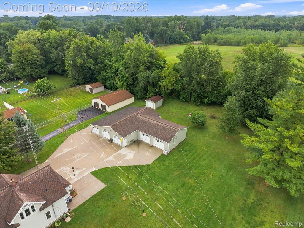 13462 N Linden Road, Vienna charter township