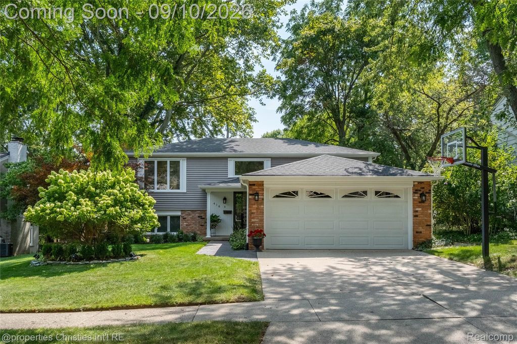 416 Welch Road, Northville city