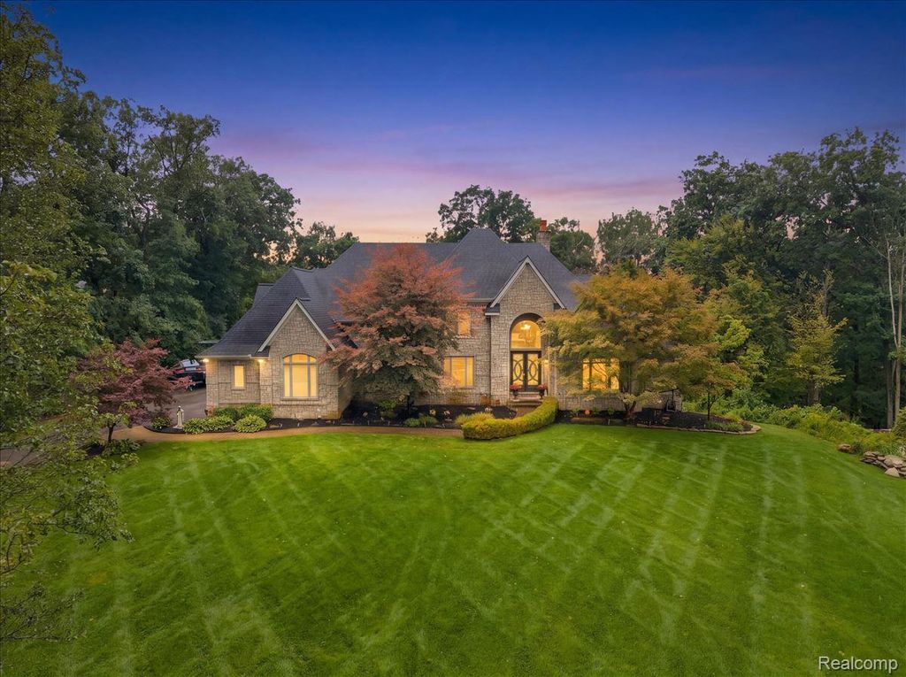 1400 Valleycrest Court, Milford