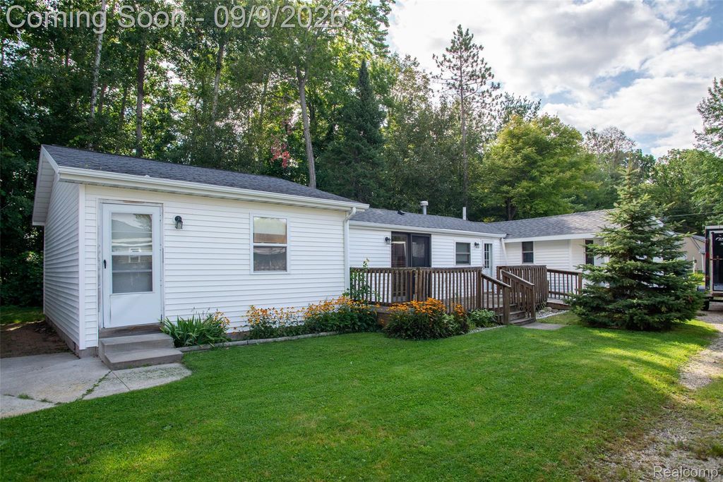 104 Dale Drive, Markey township
