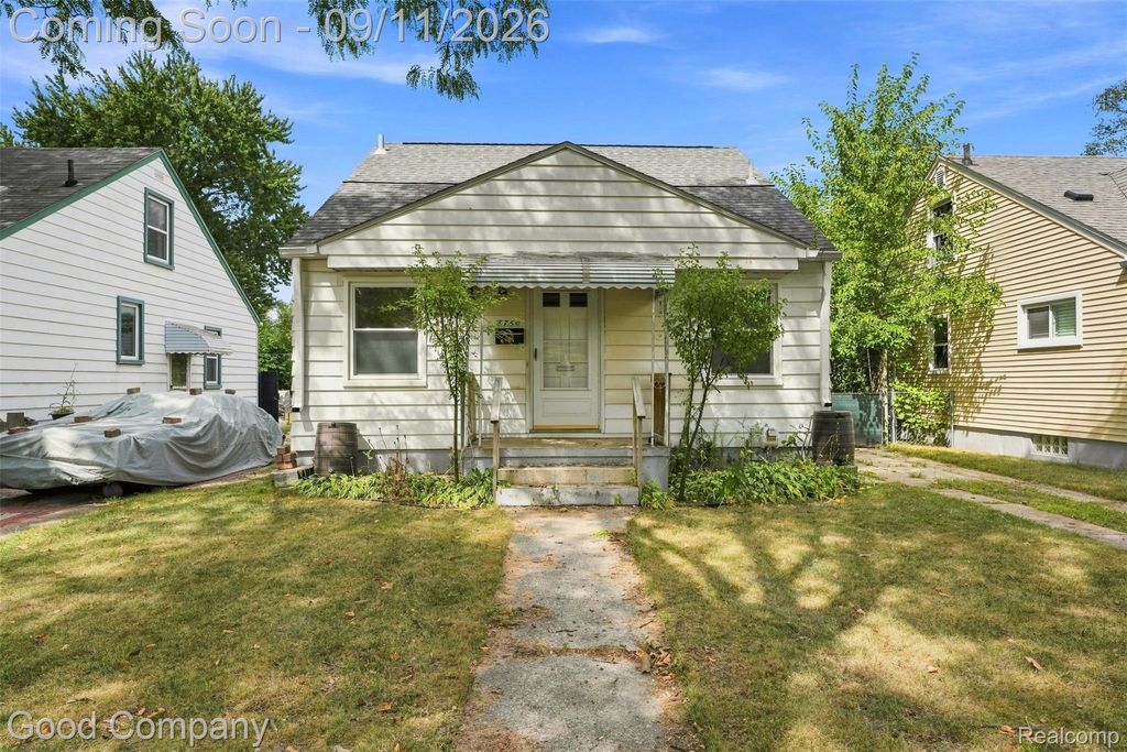8750 Saratoga Street, Oak Park city