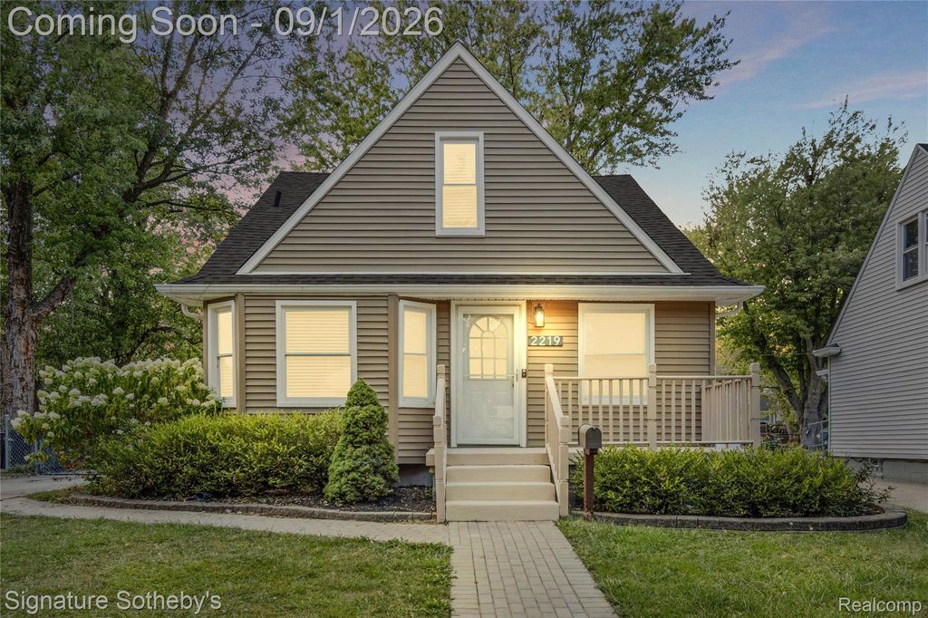 2219 Royal Avenue, Berkley city
