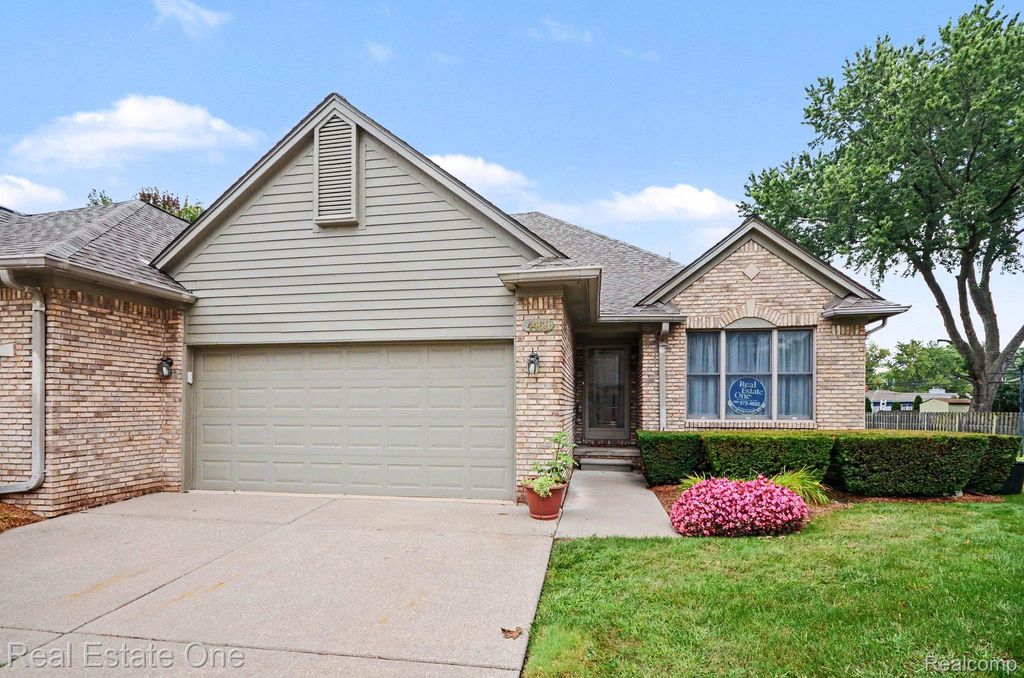4469 Firethorn Court 16, Warren