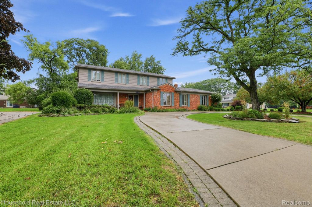 25711 Branchaster Road, Farmington Hills
