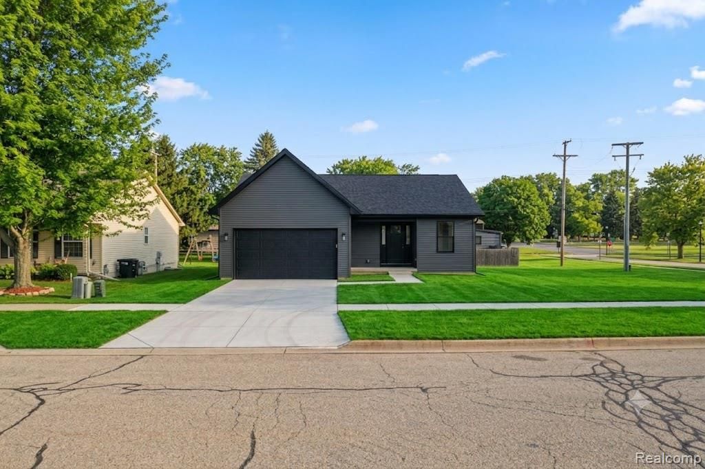 Vl School House Drive, Imlay City city