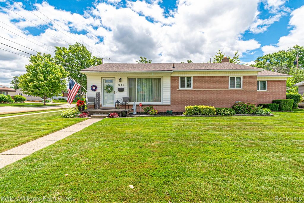 4830 Holmes Drive, Warren