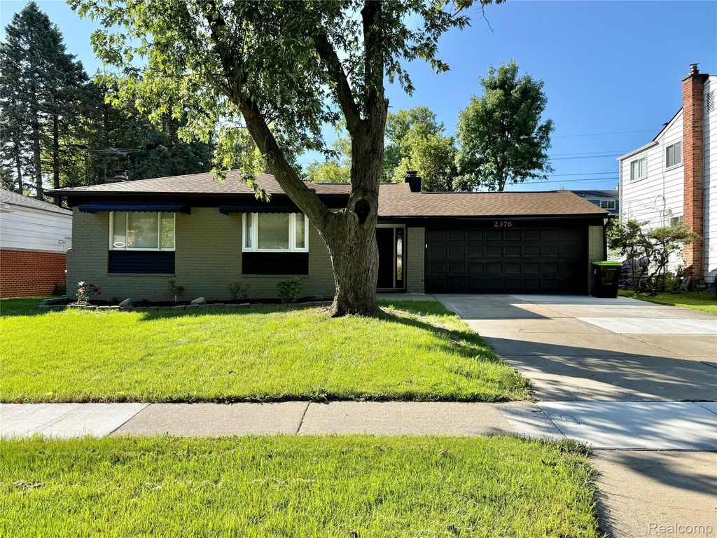 2376 Hempstead Road, Auburn Hills