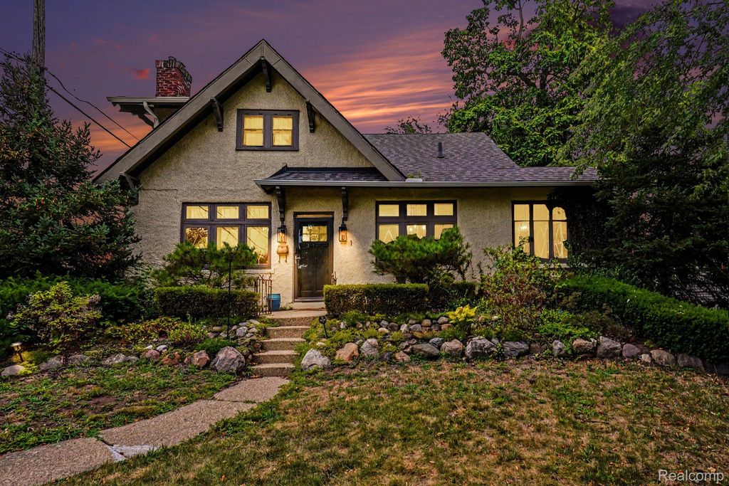 1 Kensington Boulevard, Pleasant Ridge city