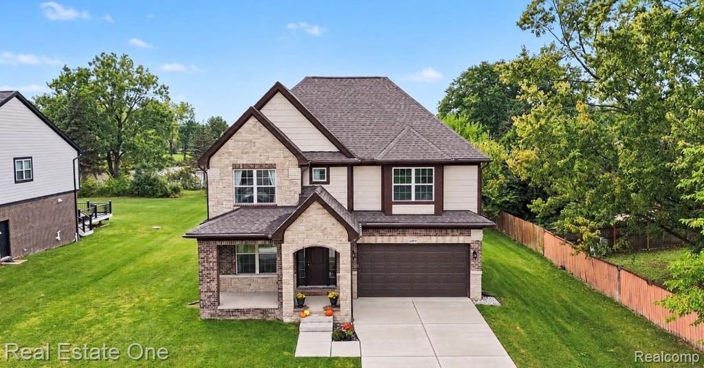 3499 John R Road, Troy