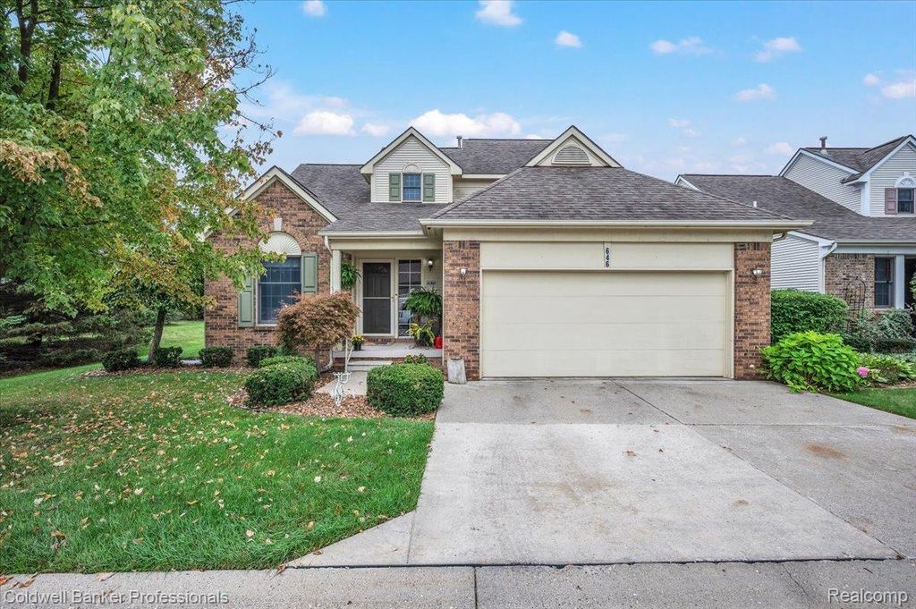 646 Rolling Hills Lane, Lapeer