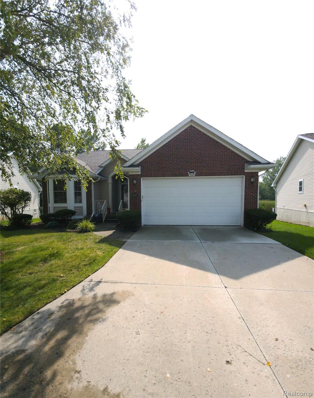 1151 Creekside Court, Burton
