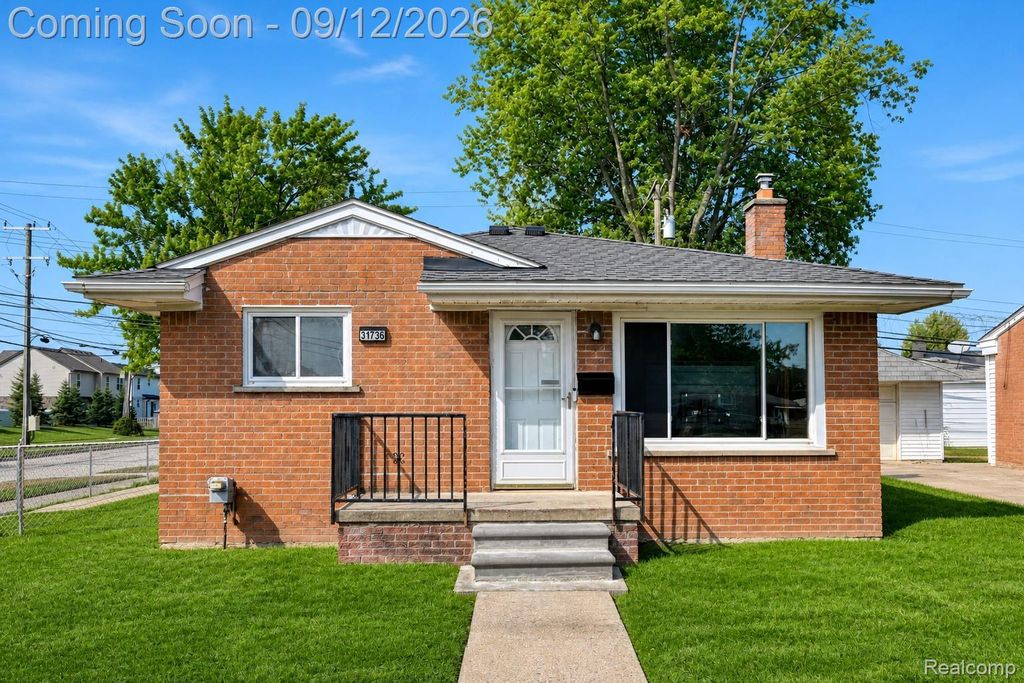 31736 Ann Arbor Trail, Westland