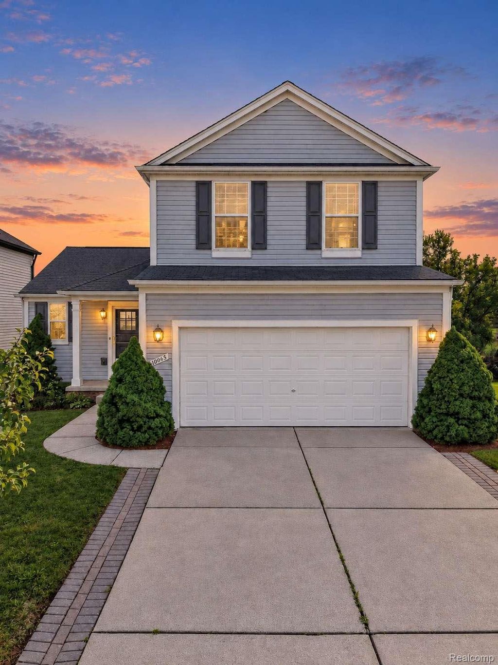 10065 Edgewater Trail, Holly