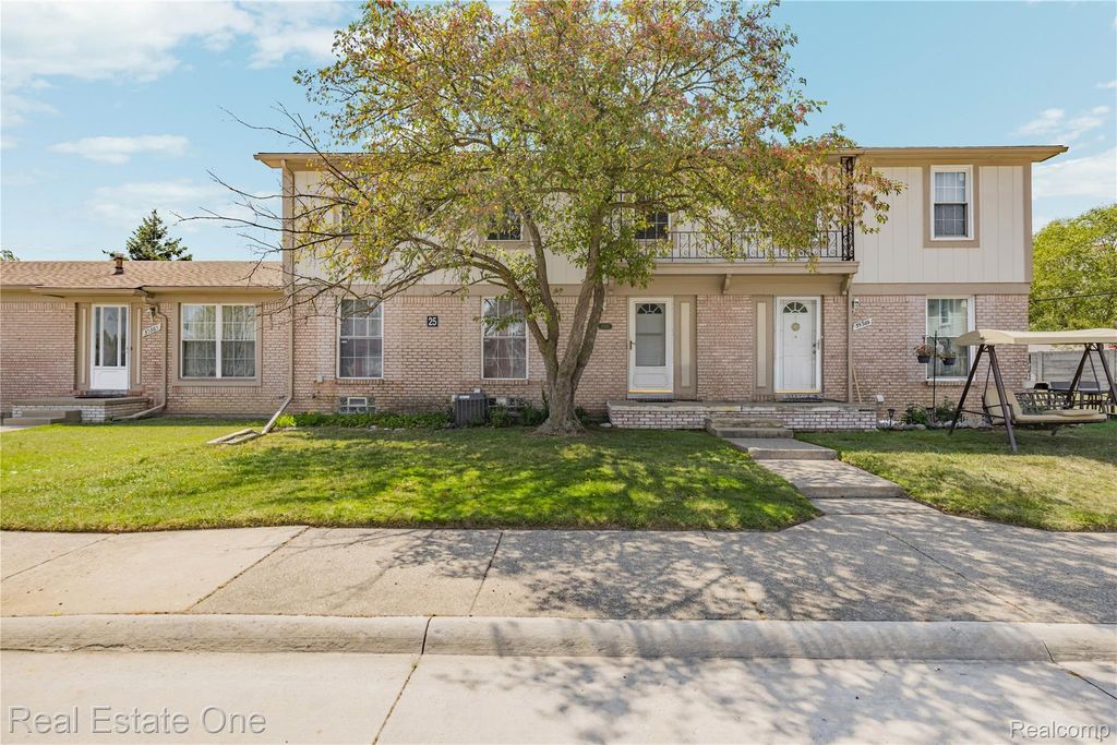 35367 Tall Oaks Drive, Sterling Heights