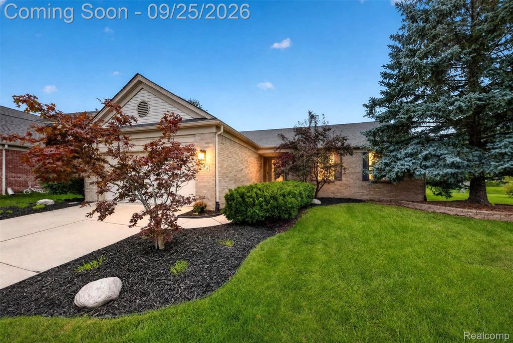 4240 Sherwood Circle, Canton