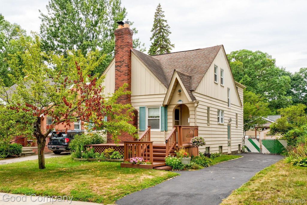 835 Edgewood Drive, Royal Oak city