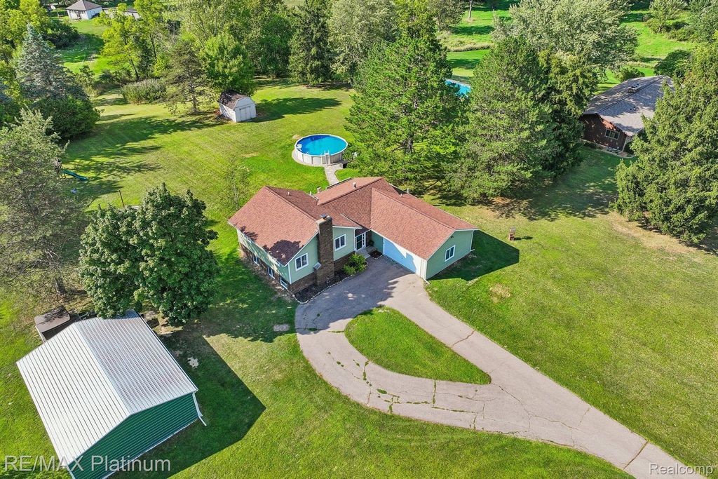 12126 Linden Road, Linden