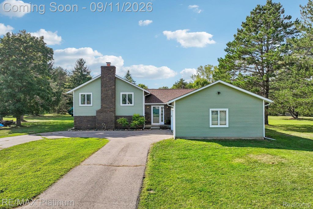 12126 Linden Road, Fenton city