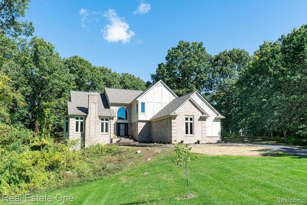 4586 Klais Drive, Clarkston
