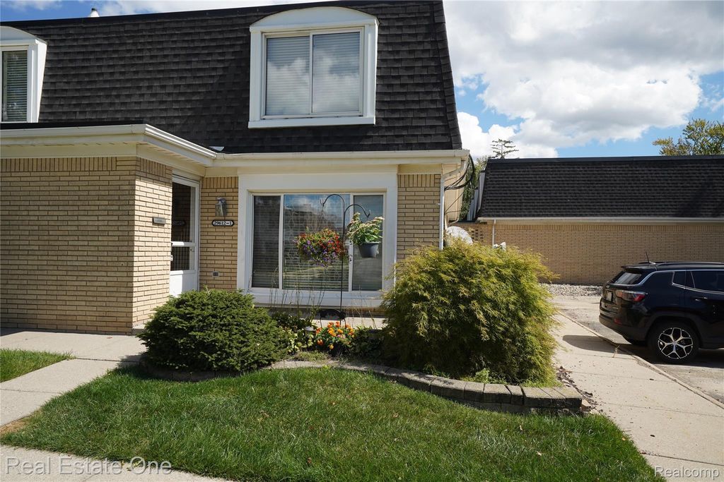 29612 City Center Drive 1, Warren
